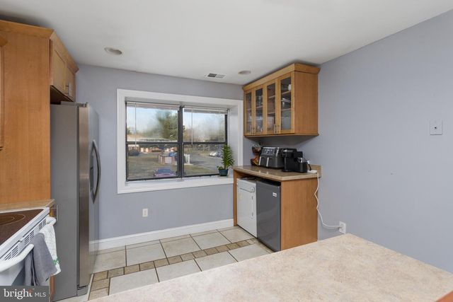 912 SILVER CT, Hamilton, NJ 08690