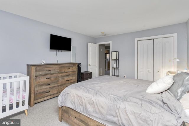 912 SILVER CT, Hamilton, NJ 08690