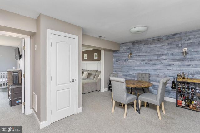 912 SILVER CT, Hamilton, NJ 08690