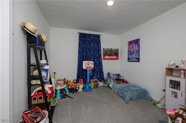 460 Auld Farm Circle, Akron, OH 44320
