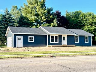 518 S Sullivan Avenue, Fremont City, MI 49412