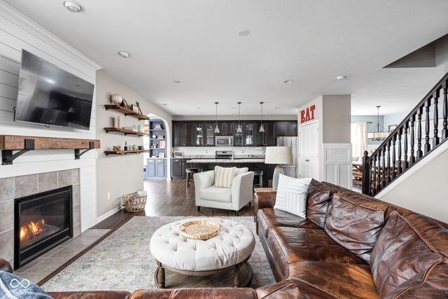 7720 Eagle Crescent Drive, Zionsville, IN 46077