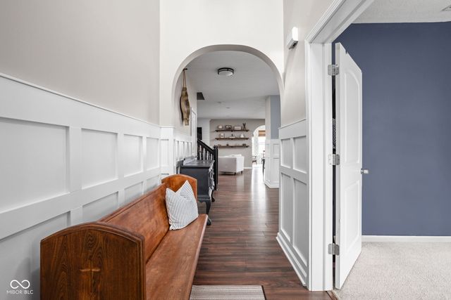 7720 Eagle Crescent Drive, Zionsville, IN 46077