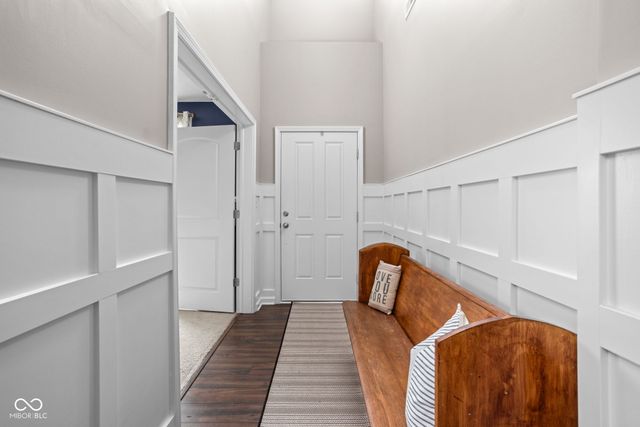 7720 Eagle Crescent Drive, Zionsville, IN 46077