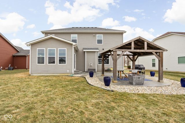 7720 Eagle Crescent Drive, Zionsville, IN 46077