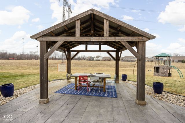 7720 Eagle Crescent Drive, Zionsville, IN 46077