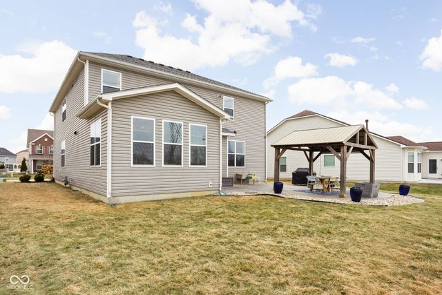 7720 Eagle Crescent Drive, Zionsville, IN 46077