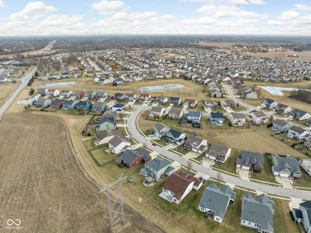 7720 Eagle Crescent Drive, Zionsville, IN 46077