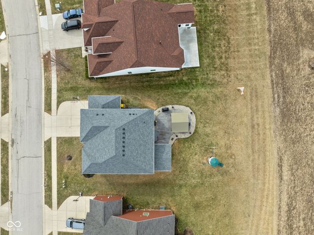 7720 Eagle Crescent Drive, Zionsville, IN 46077