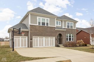 7720 Eagle Crescent Drive, Zionsville, IN 46077