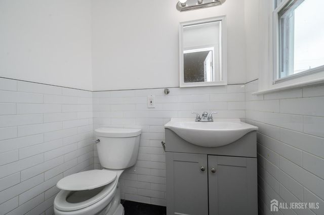 796 Inman Avenue 1, Colonia, NJ 07067