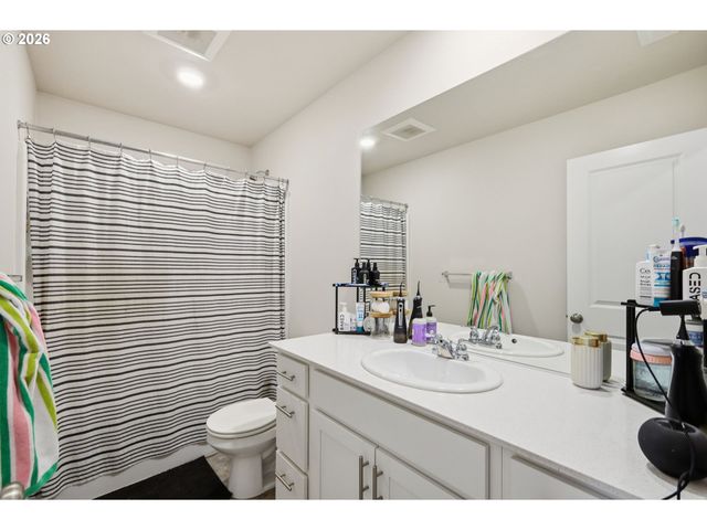 2611 26TH Loop, Springfield, OR 97477