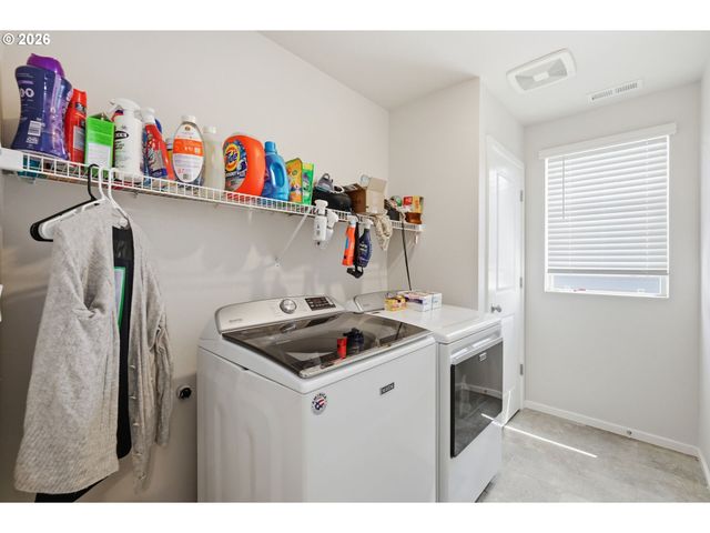 2611 26TH Loop, Springfield, OR 97477