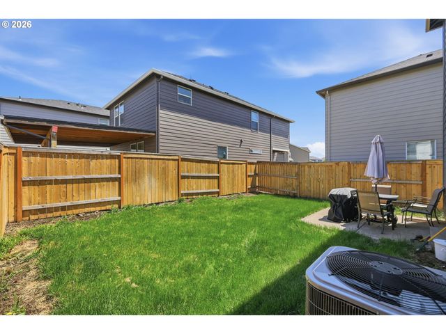 2611 26TH Loop, Springfield, OR 97477