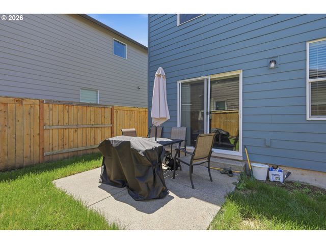 2611 26TH Loop, Springfield, OR 97477
