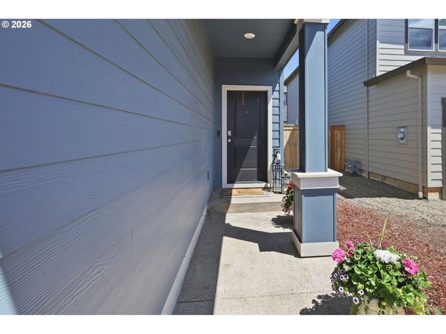 2611 26TH Loop, Springfield, OR 97477