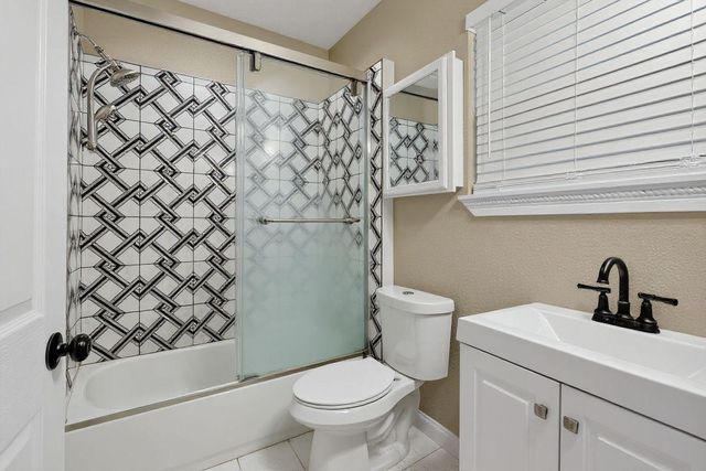 958 Conklin Street, Houston, TX 77088