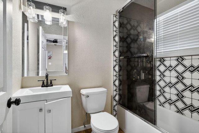 958 Conklin Street, Houston, TX 77088