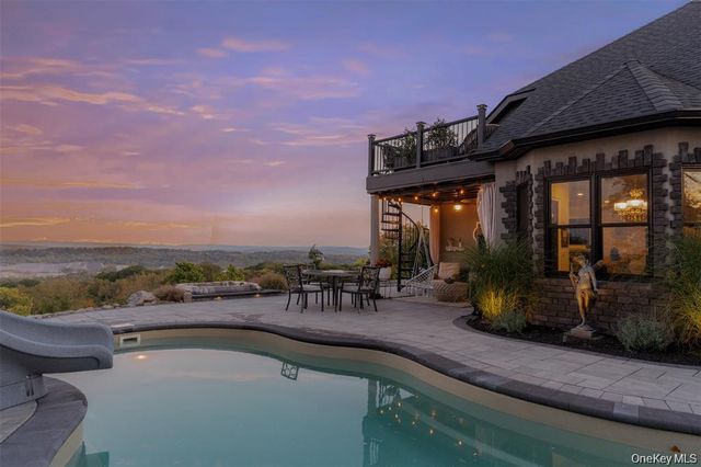 1582 Route 9W, Marlboro, NY 12542