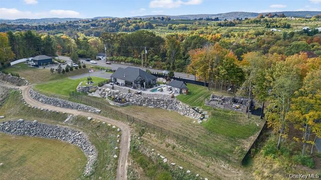 1582 Route 9W, Marlboro, NY 12542