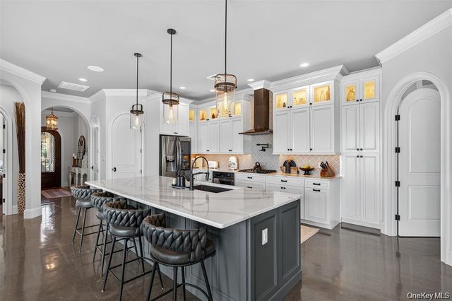 1582 Route 9W, Marlboro, NY 12542