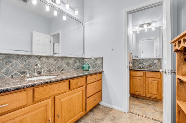 33 Harbour Point Circle, Coldspring, TX 77331