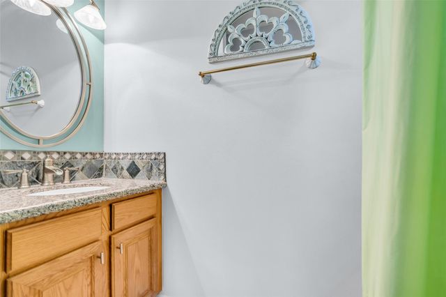 33 Harbour Point Circle, Coldspring, TX 77331