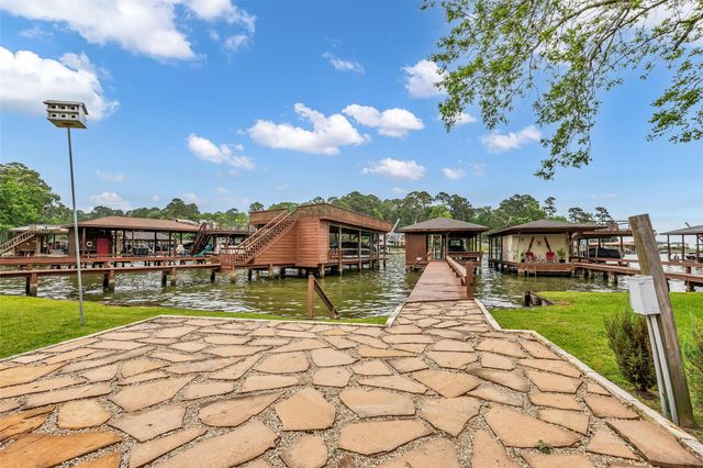 33 Harbour Point Circle, Coldspring, TX 77331