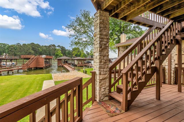 33 Harbour Point Circle, Coldspring, TX 77331