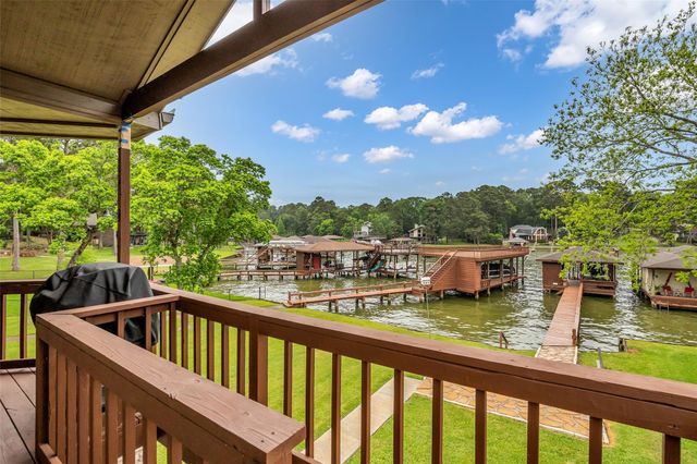 33 Harbour Point Circle, Coldspring, TX 77331