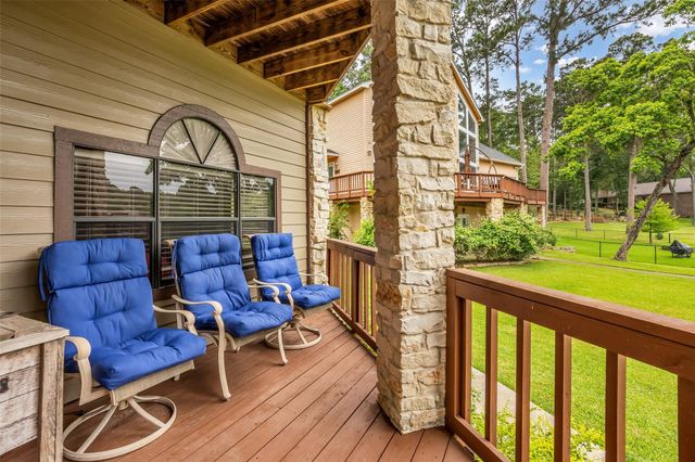 33 Harbour Point Circle, Coldspring, TX 77331
