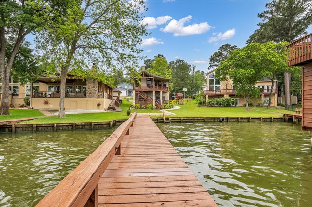 33 Harbour Point Circle, Coldspring, TX 77331