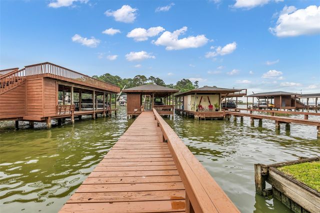 33 Harbour Point Circle, Coldspring, TX 77331