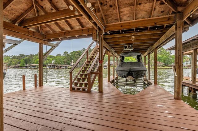 33 Harbour Point Circle, Coldspring, TX 77331