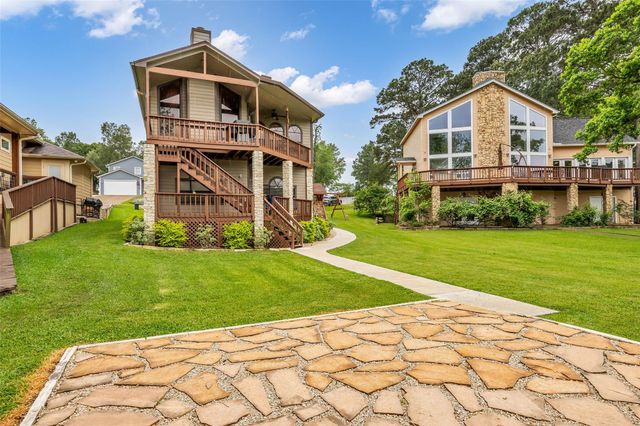 33 Harbour Point Circle, Coldspring, TX 77331