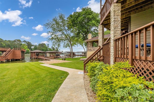 33 Harbour Point Circle, Coldspring, TX 77331