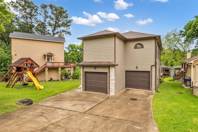 33 Harbour Point Circle, Coldspring, TX 77331
