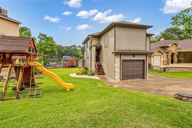 33 Harbour Point Circle, Coldspring, TX 77331