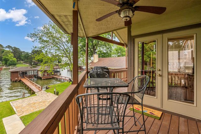 33 Harbour Point Circle, Coldspring, TX 77331