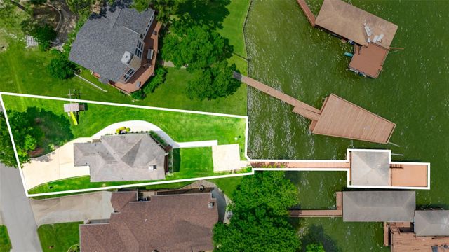33 Harbour Point Circle, Coldspring, TX 77331