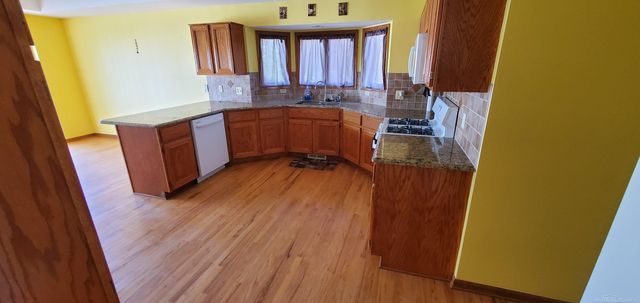 21391 Marina Circle, Macomb Twp, MI 48044