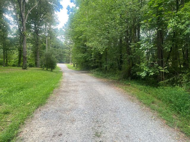 1222 Beaverdale Cutoff, Dalton, GA 30721