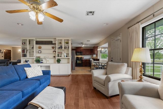 1504 S Morlan Avenue, Springdale, AR 72764