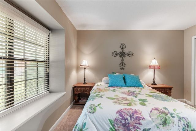1504 S Morlan Avenue, Springdale, AR 72764