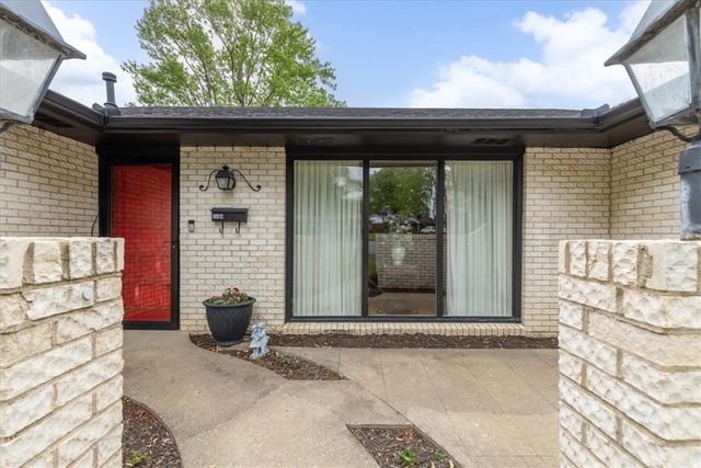 1504 S Morlan Avenue, Springdale, AR 72764