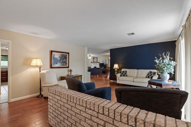 1504 S Morlan Avenue, Springdale, AR 72764
