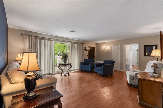 1504 S Morlan Avenue, Springdale, AR 72764