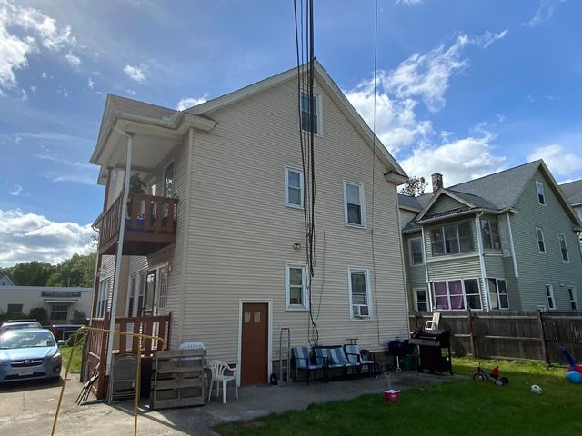 907-909 Liberty St, Springfield, MA 01104