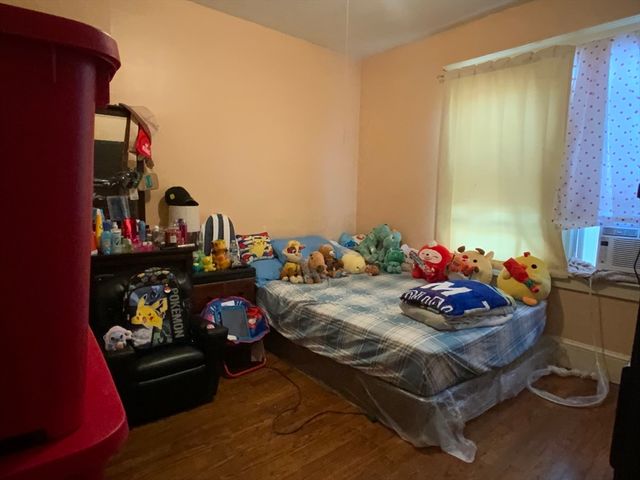 907-909 Liberty St, Springfield, MA 01104