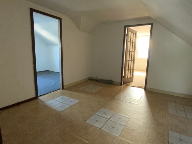 907-909 Liberty St, Springfield, MA 01104